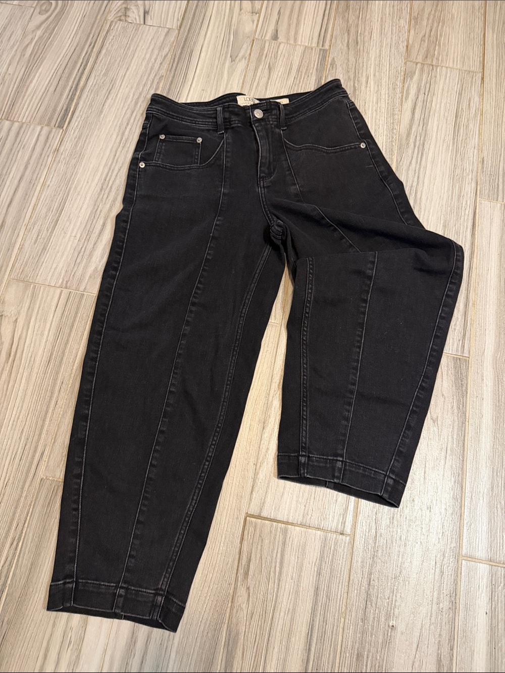LOGO by Lori Goldstein Black Cropped Tapered Jeggings